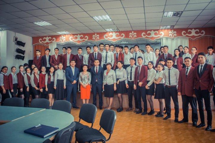 Түлектер тақтасы